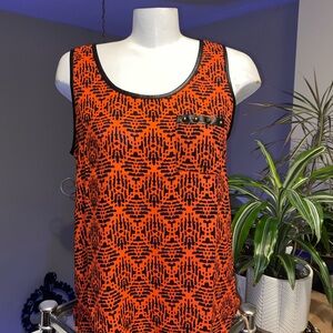 ⭐️ BNWT Iris Basic Vibrant Orange and Black Top. Size L